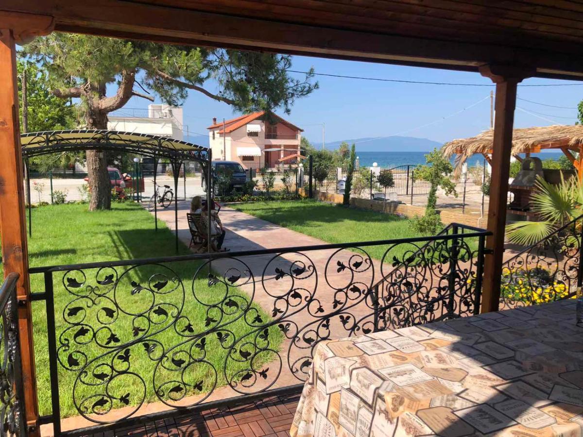 Guest House Costa 2 Kariani Екстер'єр фото