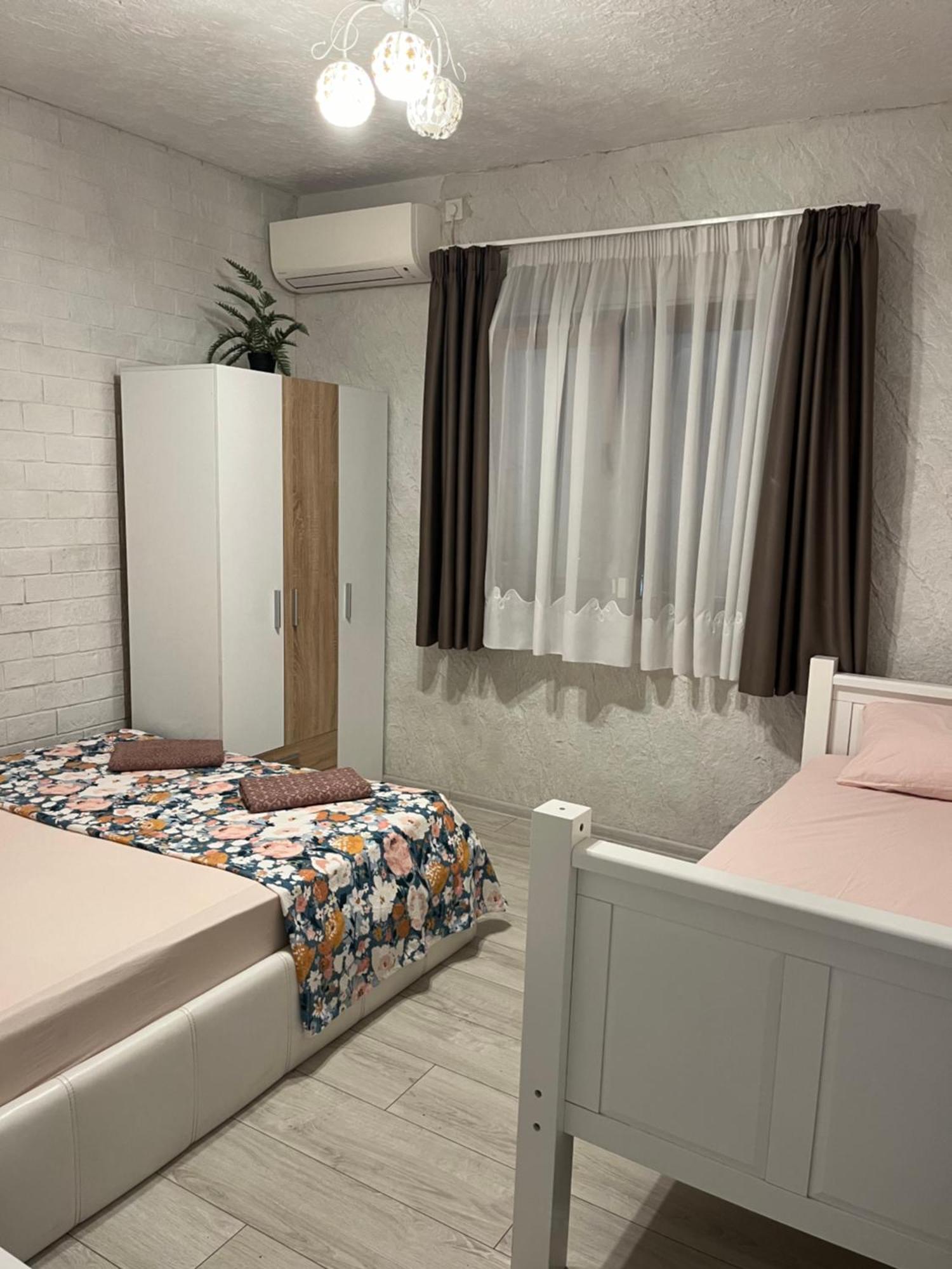 Guest House Costa 2 Kariani Екстер'єр фото